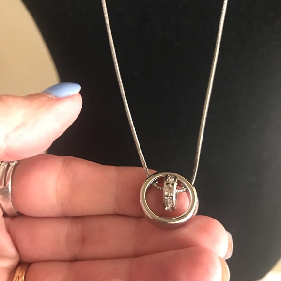 Express double chain circle in circle silver adjustable necklace - Picture 2 of 9